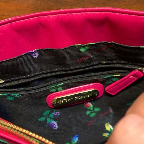 Betsey Johnson Fuchsia Pink Hearts Satchel - Picture 3 of 7